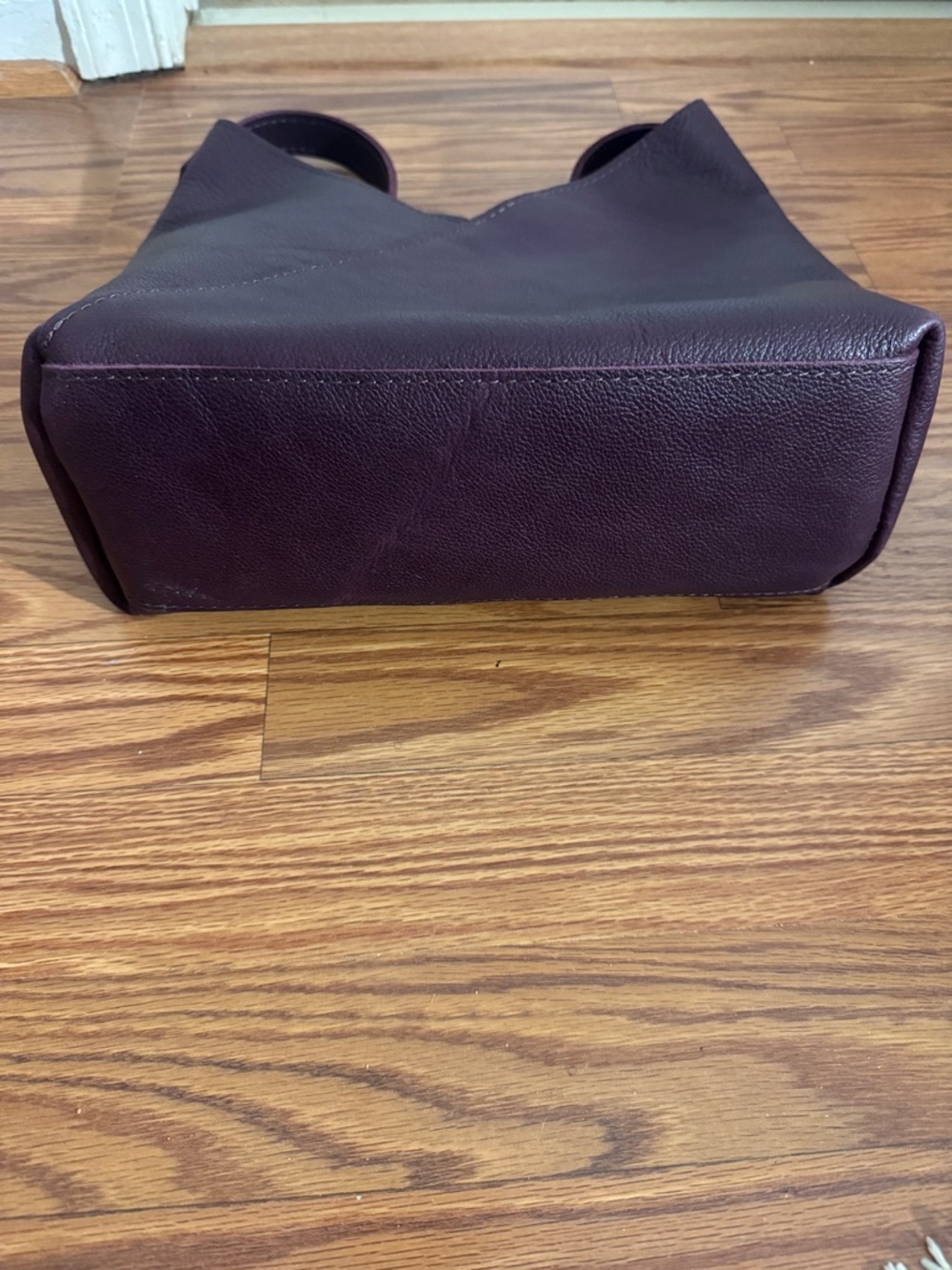 Portland Leather Goods Large Naomi Plum Crossbody Shoulder Bag - Picture 4 of 5